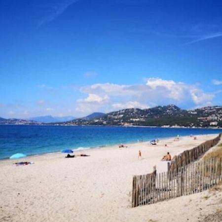 Appartement T3 Agreable, Proche Centre Et Plage. Carqueiranne Dış mekan fotoğraf